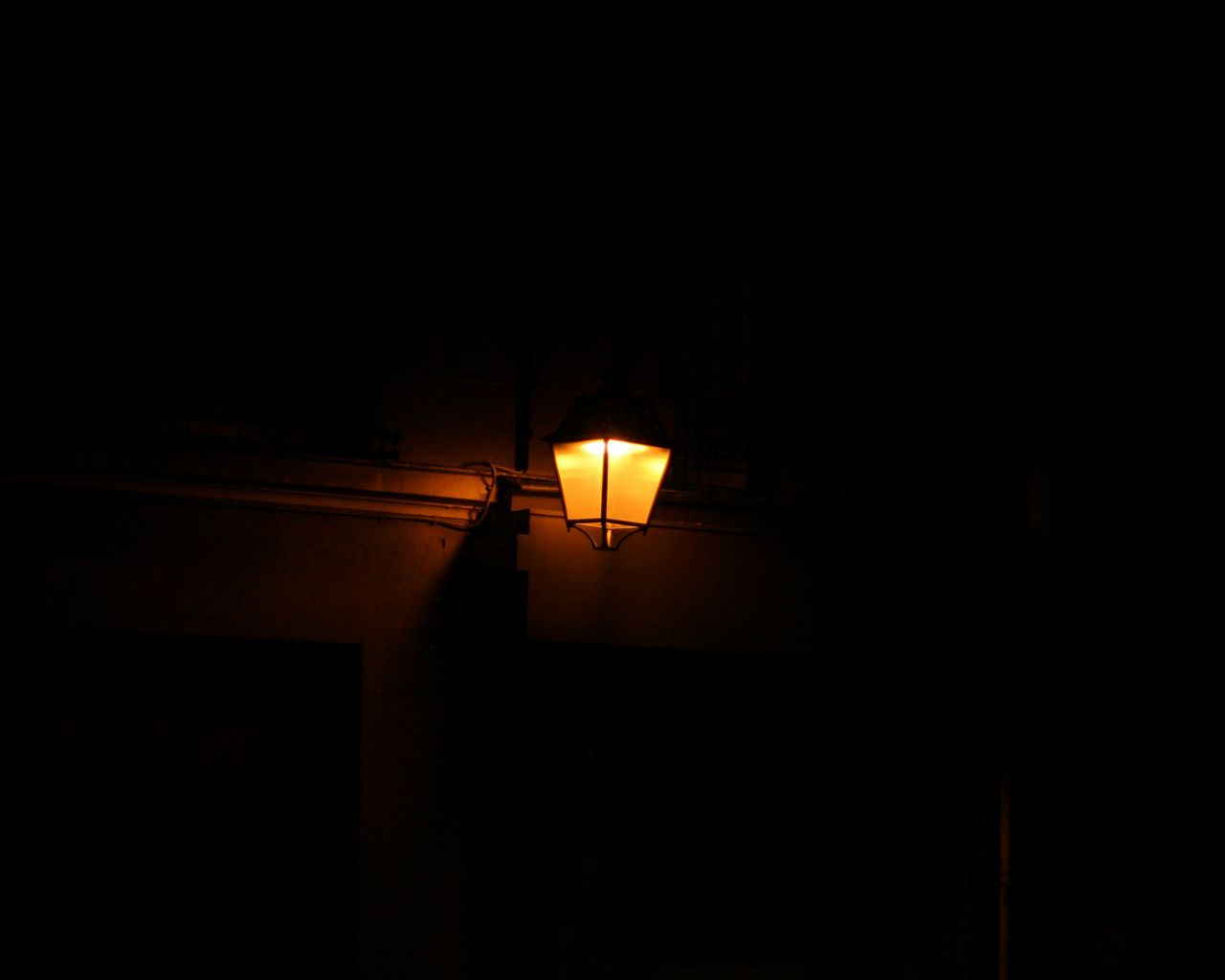 Ночь, фонарь