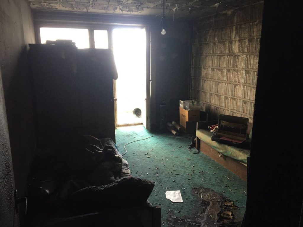 В Москве два брата подожгли квартиру и выпали с 16-го этажа