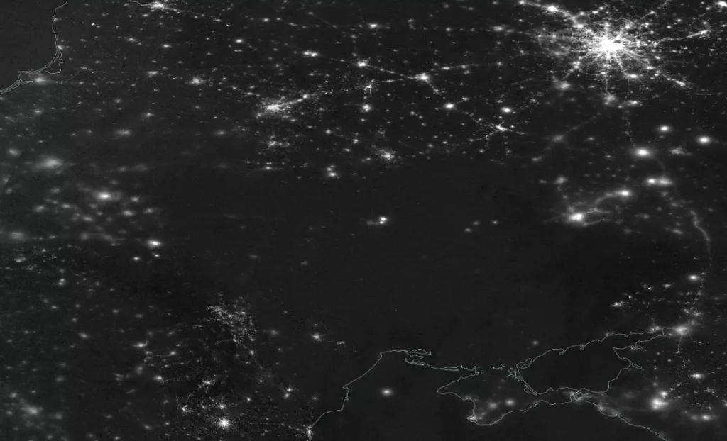 NASA опубликовало спутниковый снимок оставшейся без света Украины