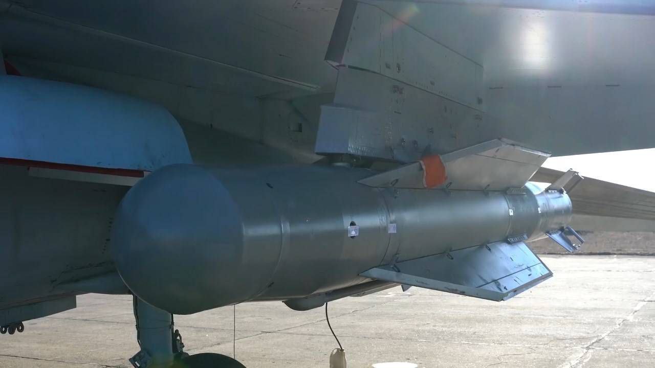 ВВС России, бомбы, новейшие бомбы УПАБ-1500Б