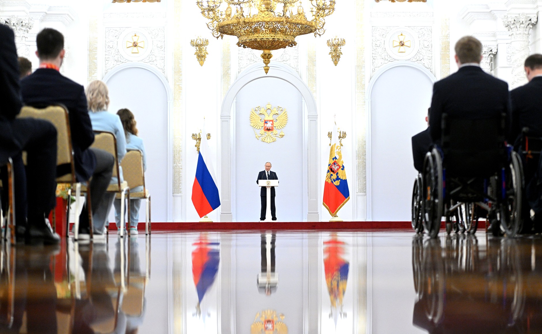 Путин, Россия, герб России, флаг России, инвалиды, ОВЗ