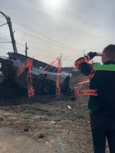 Автобус и поезд столкнулись в Ярославской области, погибло семь человек