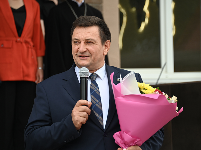 Игорь Ляхов