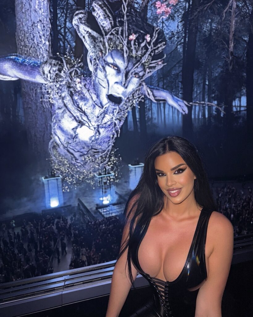 Ивана Кнолль